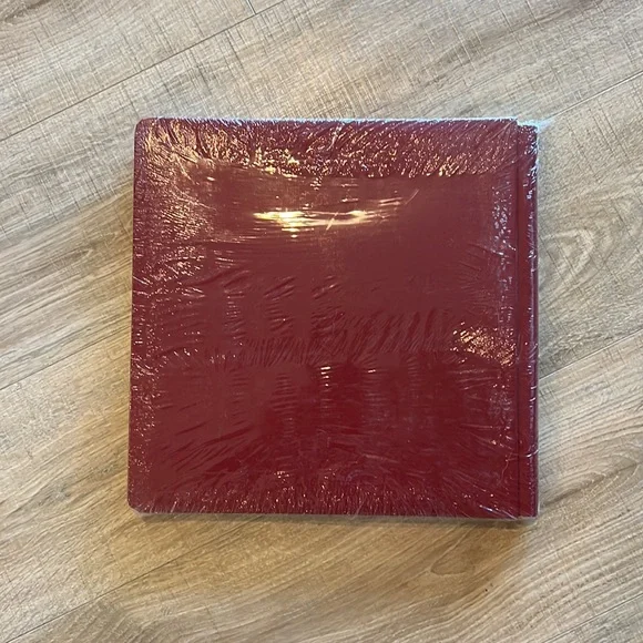 NEW Creative Memories 12x12 red flex hinge album - Picture 3 of 6